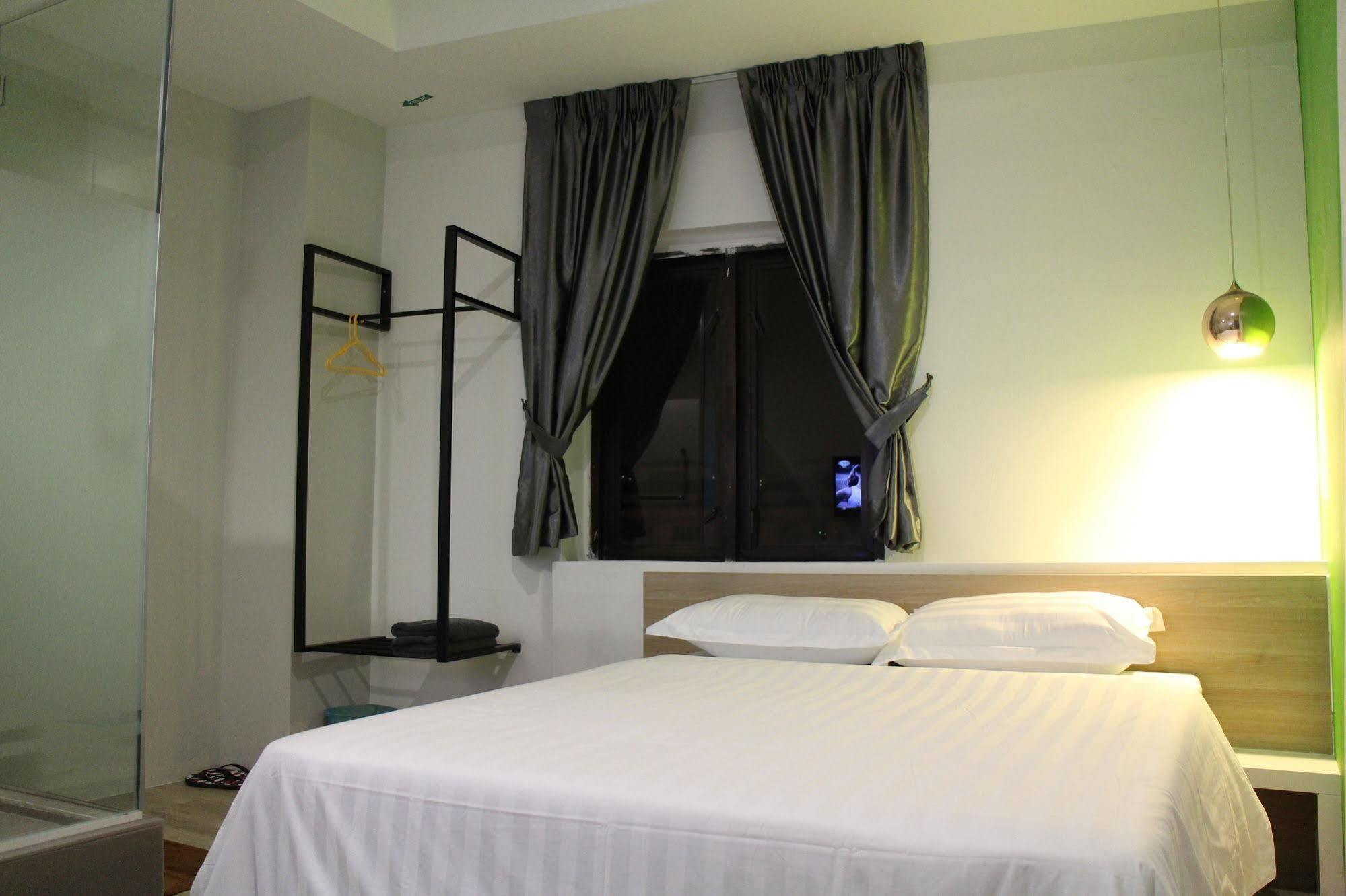 Dejaya Boutique Hotel Kuchai Lama Куала Лумпур Екстериор снимка