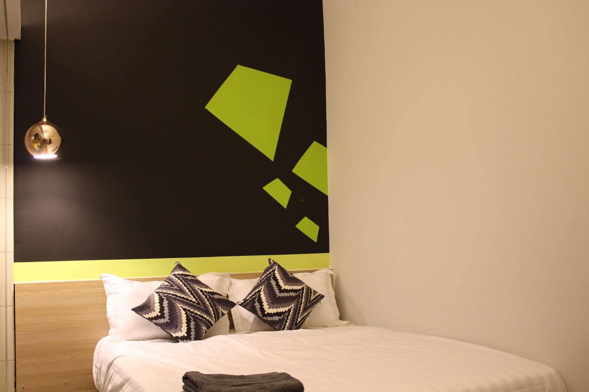 Dejaya Boutique Hotel Kuchai Lama Куала Лумпур Екстериор снимка